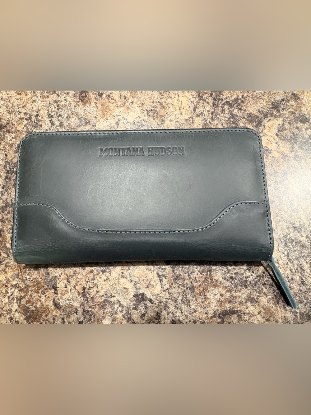Genuine Leather Women's Black Leather Zip-Around Wallet